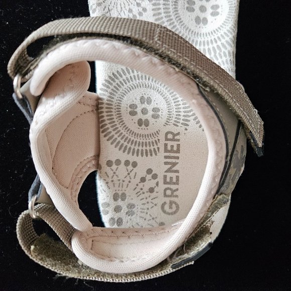 WORN ONCE! Grenier Sandals beige and olive green size 7 - Picture 6 of 6